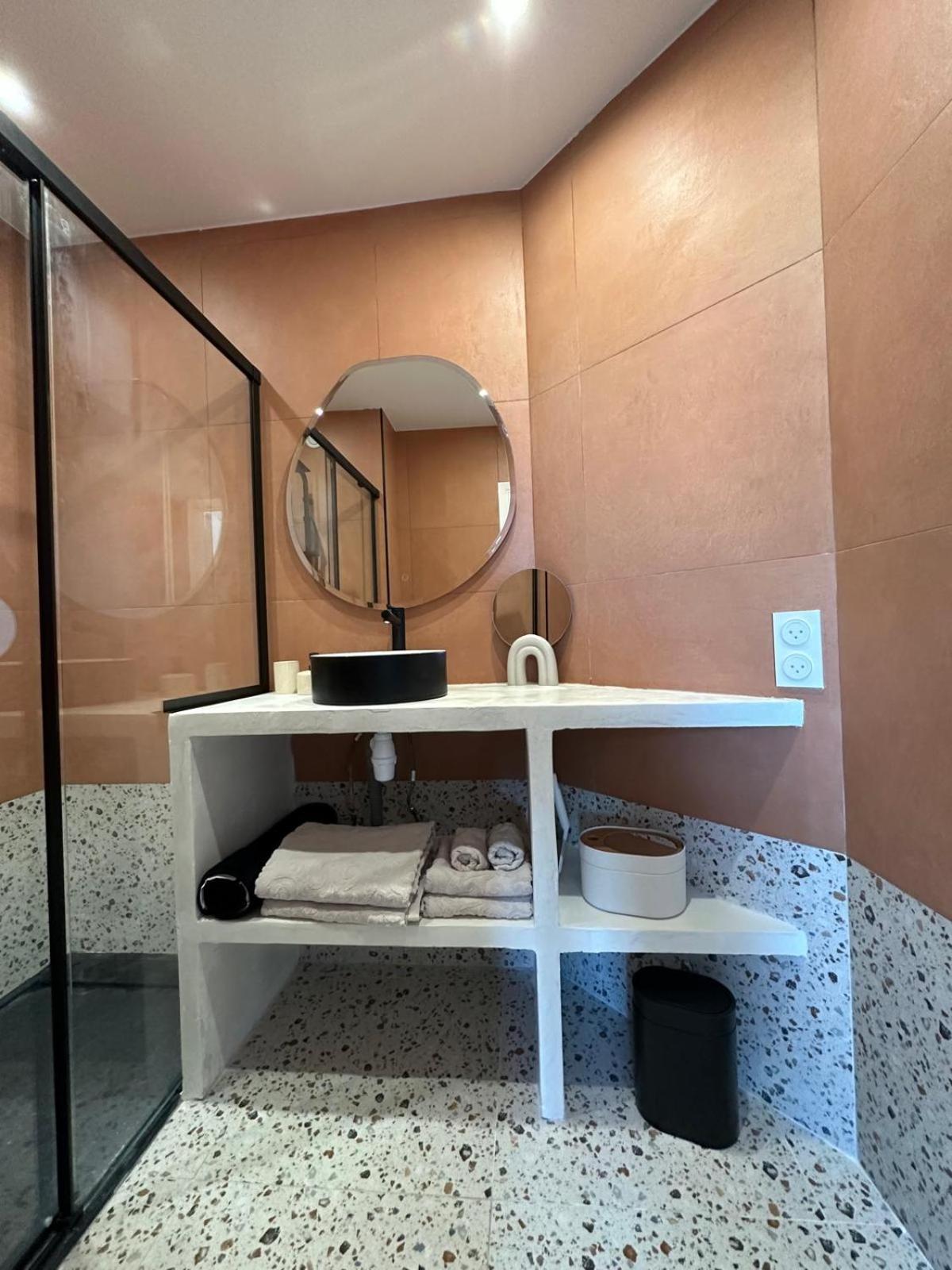 Cocon - Entierement Renove - 4 Couchages - 600m De La Gare De Appartement Cannes