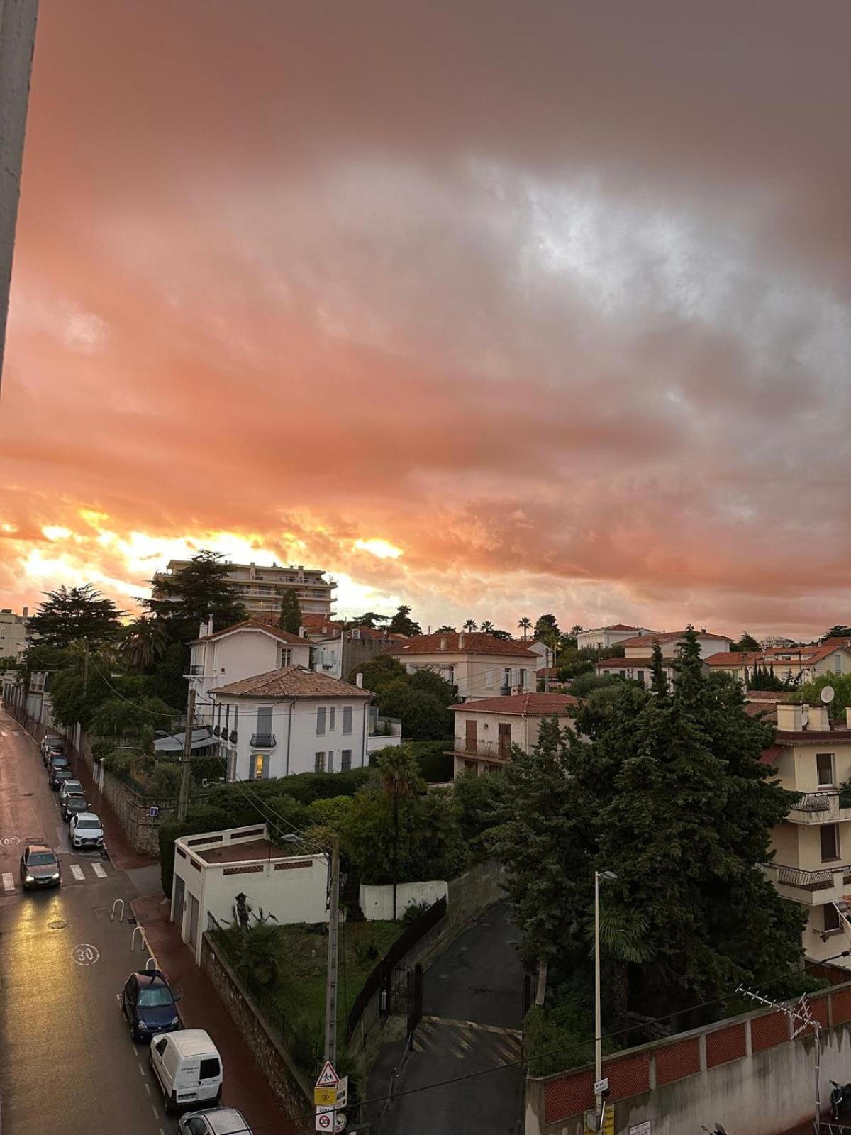 Cocon - Entierement Renove - 4 Couchages - 600m De La Gare De Cannes